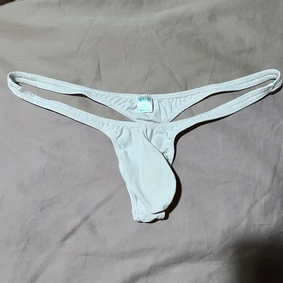 Arroyman White Men’s Thong - Picture 3 of 3